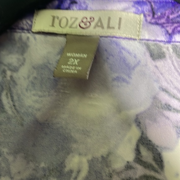 Women’s Purple Floral Button-Down Blouse  Sheer Top by ROZ& ALI, Size L - Picture 6 of 10